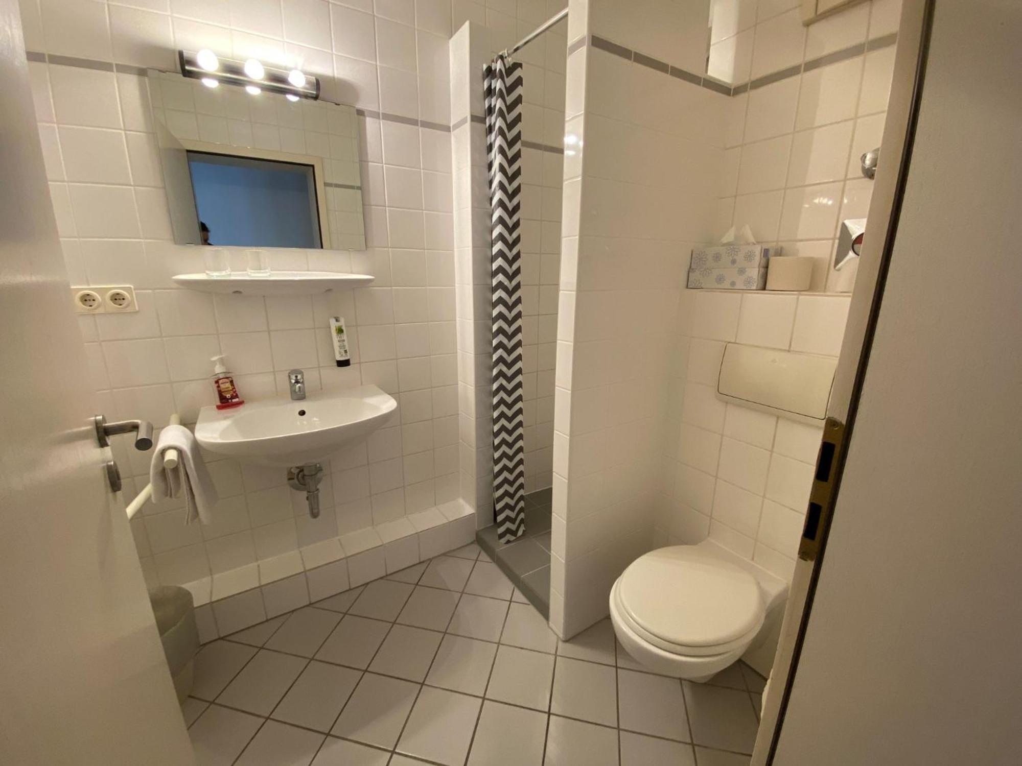 Avalon Bed & Breakfast Themen/- Nichtraucherhotel 하노버 외부 사진