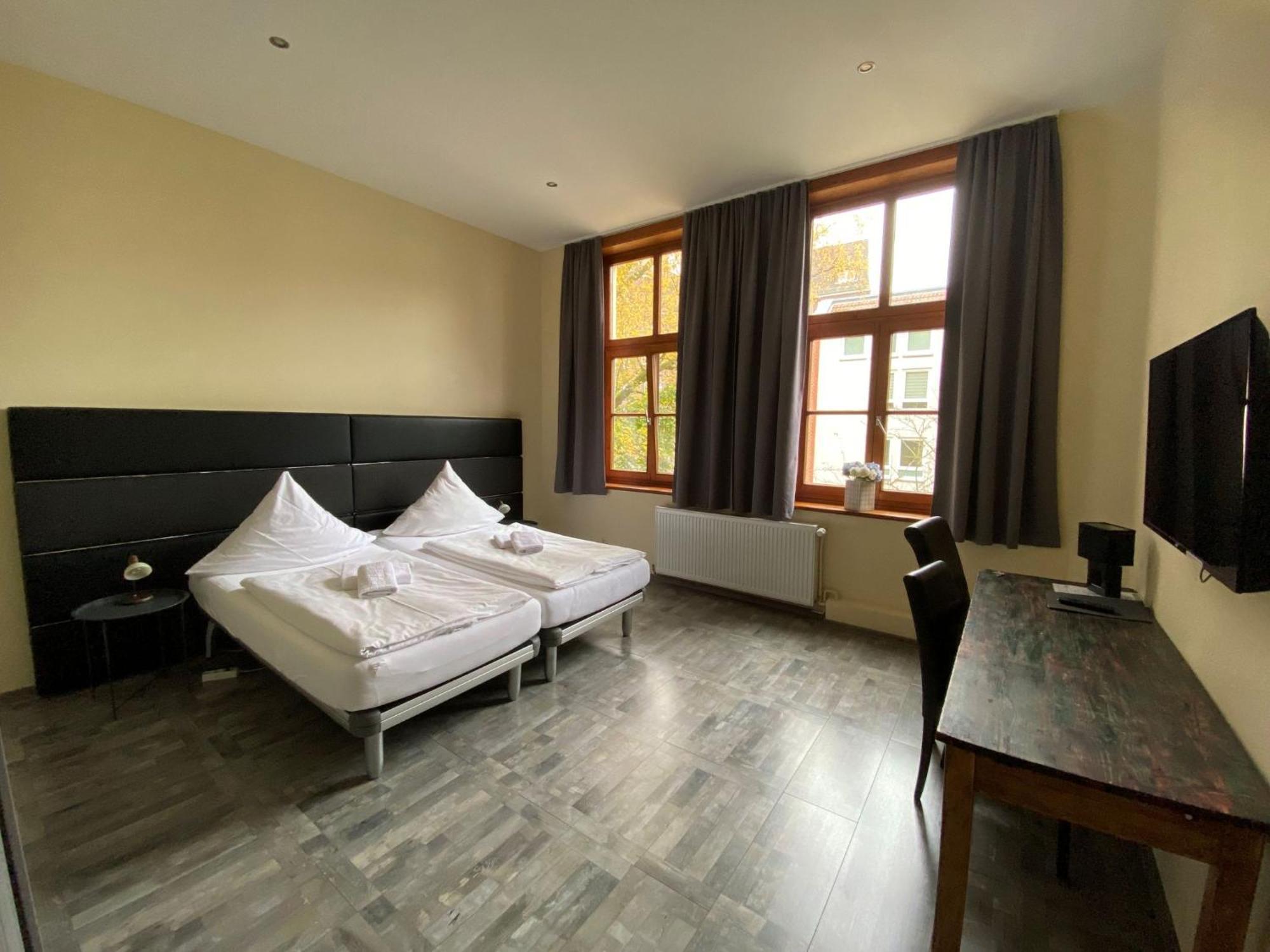 Avalon Bed & Breakfast Themen/- Nichtraucherhotel 하노버 외부 사진